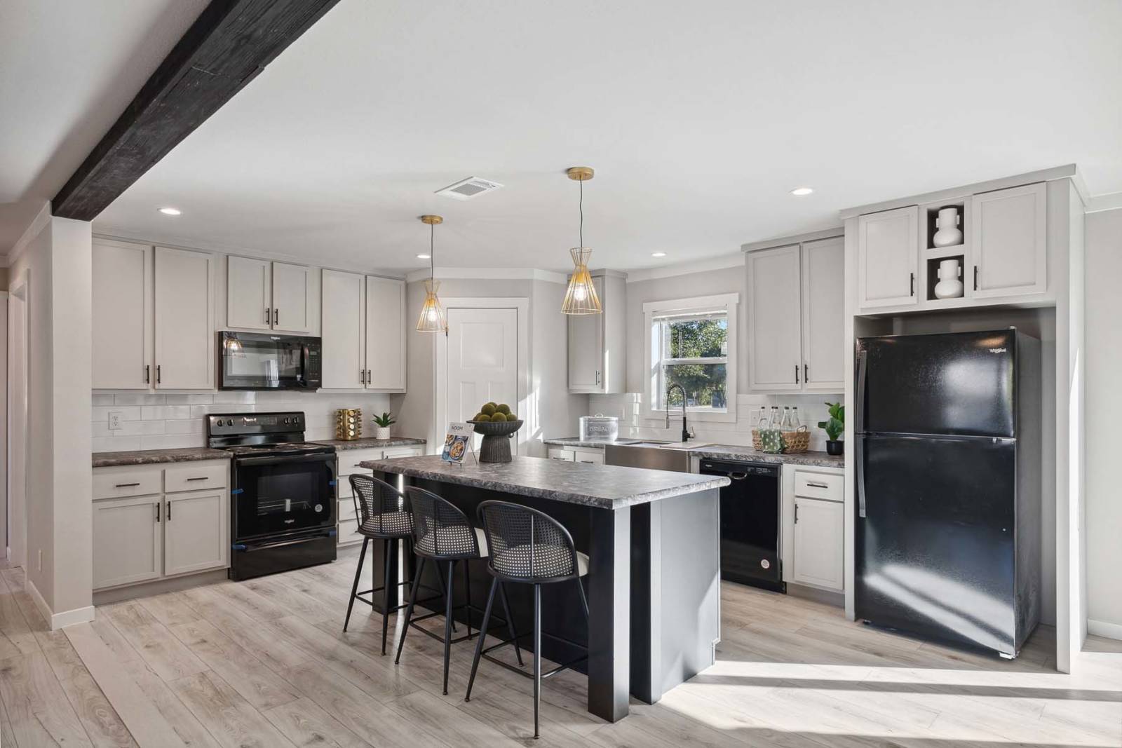 Ascend AS2860H manufactured-home kitchen; model example, features and finishes vary